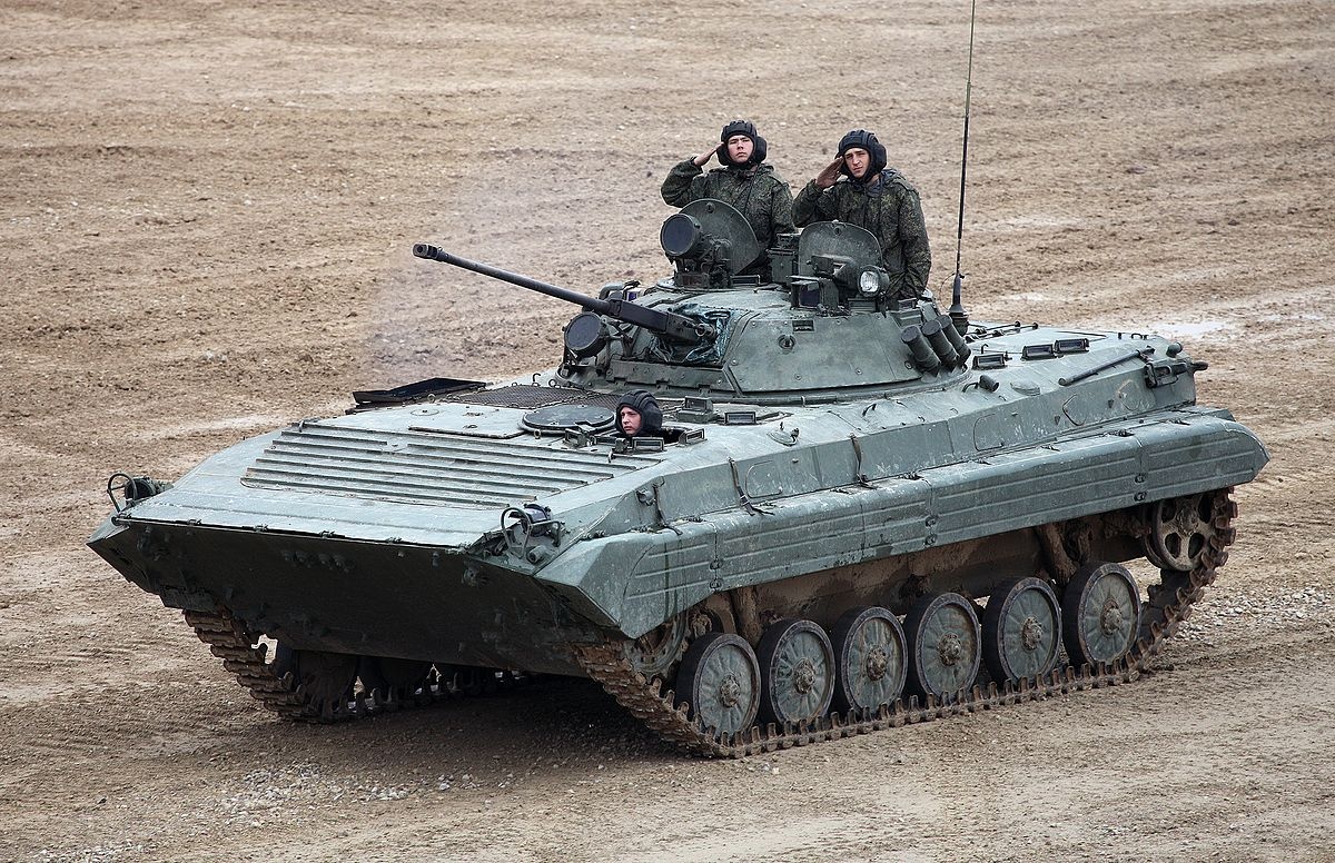 1:43 BMP 2 D Schützenpanzer CA Modimio #37 Warschauer Pakt Russian Tank Militär